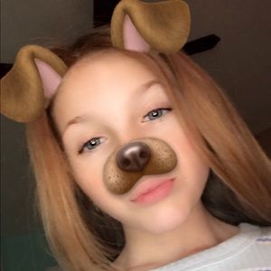 Meet your Posher, Carlee